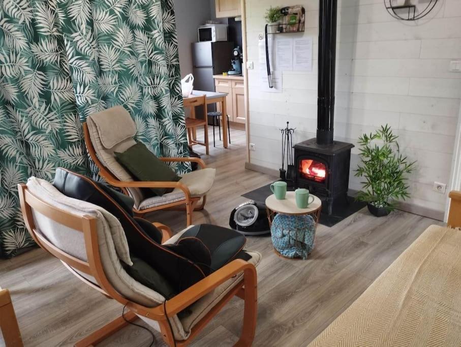 Gite N°4, En Pleine Nature, Frontalier Signy-le-Petit エクステリア 写真